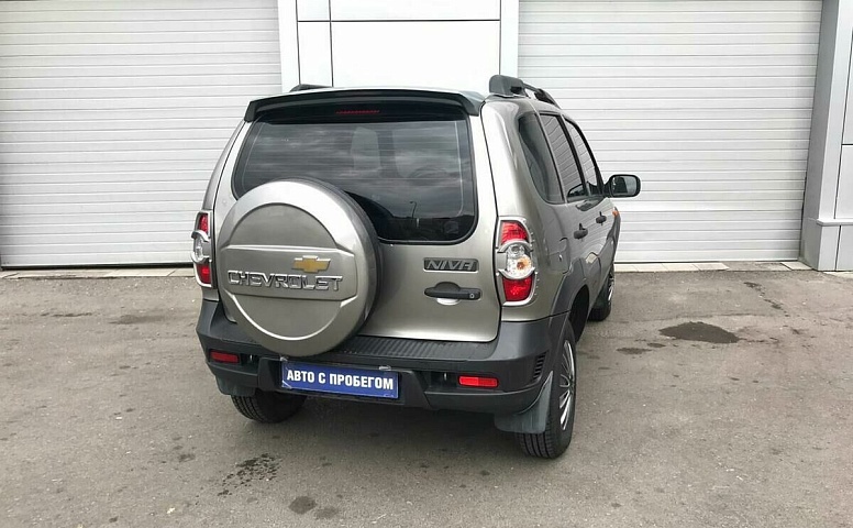 Chevrolet NIVA 1.7 MT (80 л.с.) 4WD