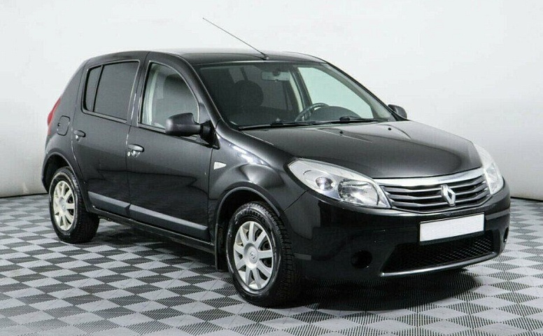 Renault Sandero 1.6 Автомат