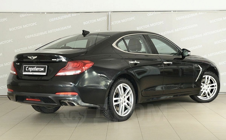 Genesis G70, 1 поколение