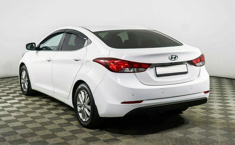 Hyundai Elantra 1.8 Автомат