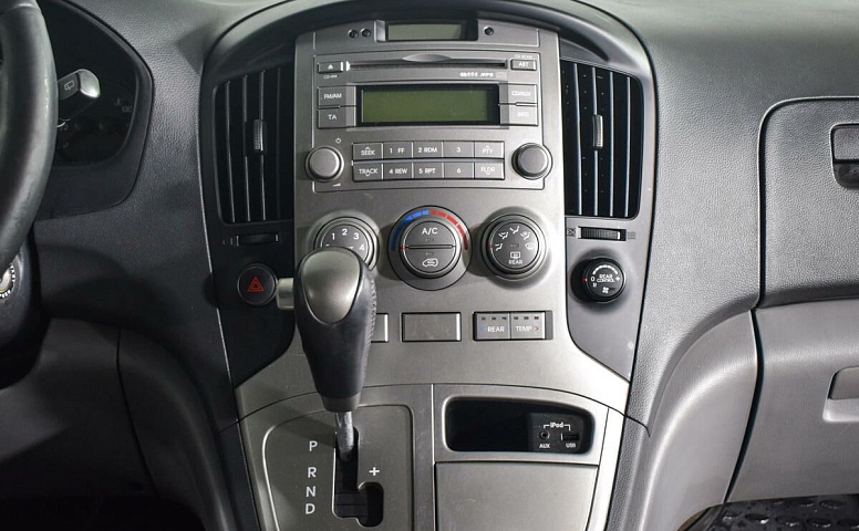 Hyundai H-1