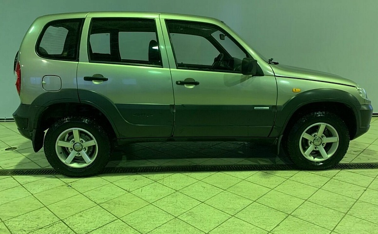 Chevrolet NIVA 1.7 MT (80 л.с.) 4WD