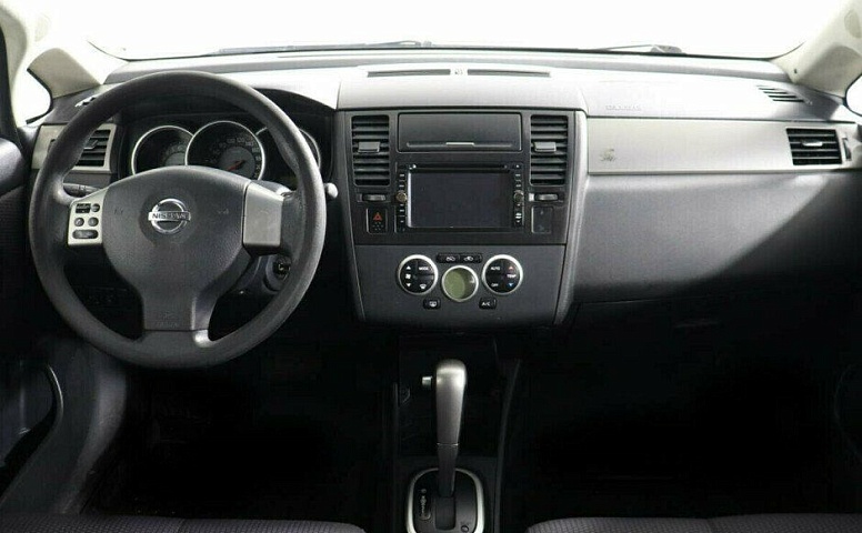 Nissan Tiida 1.6 Автомат