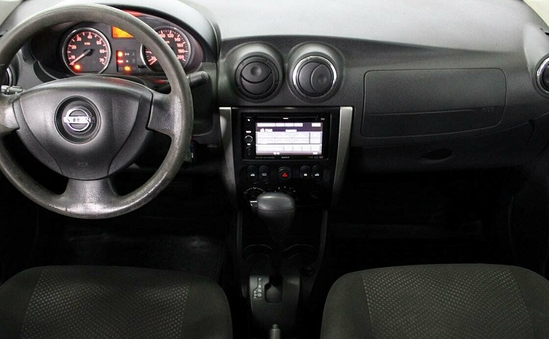 Nissan Almera III (G15)