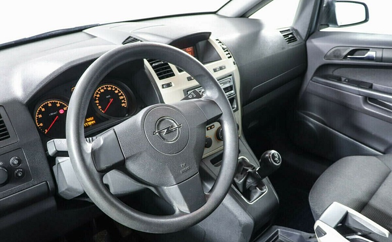 Opel Zafira B Рестайлинг