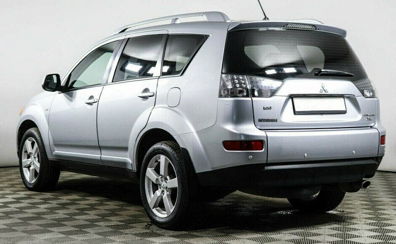 Mitsubishi Outlander 2.4 Вариатор