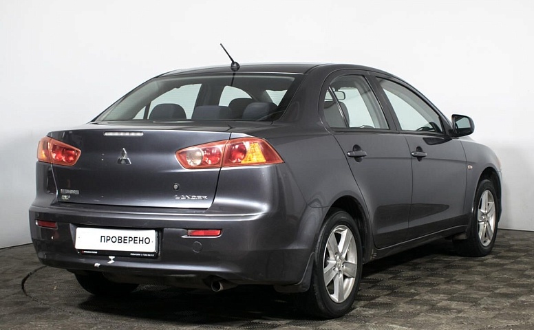 Mitsubishi Lancer