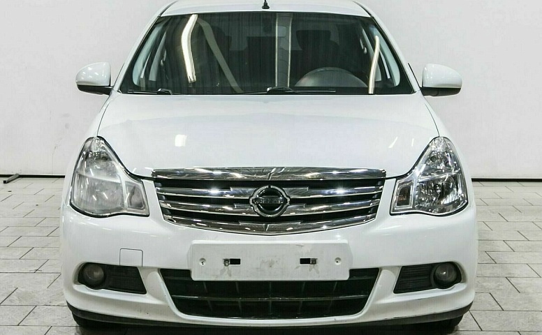 Nissan almera