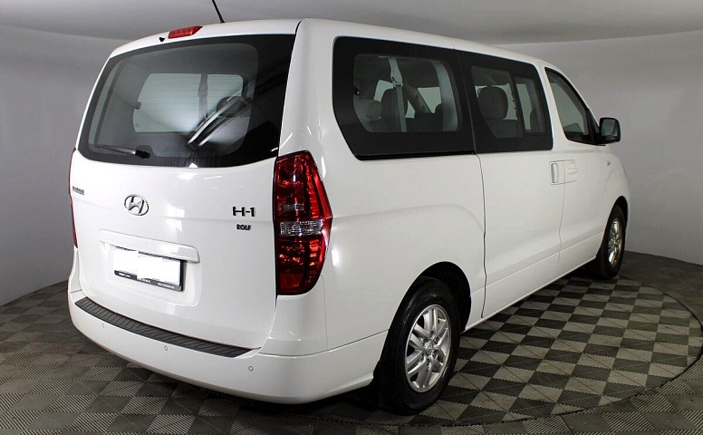 Hyundai H-1