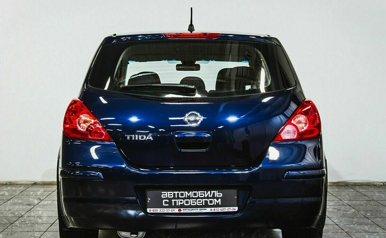 Nissan tiida