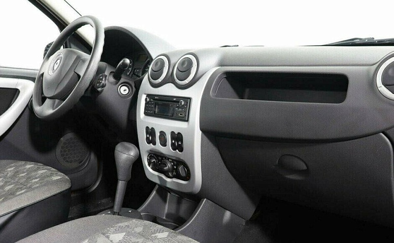 Renault Sandero 1.6 Автомат