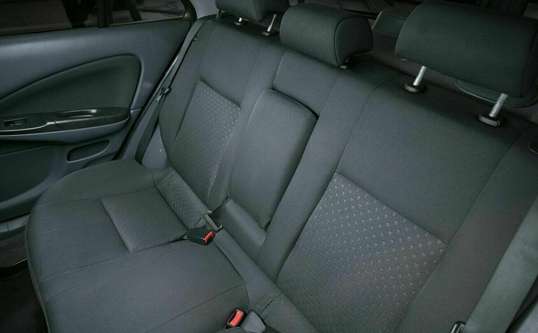 Nissan almera