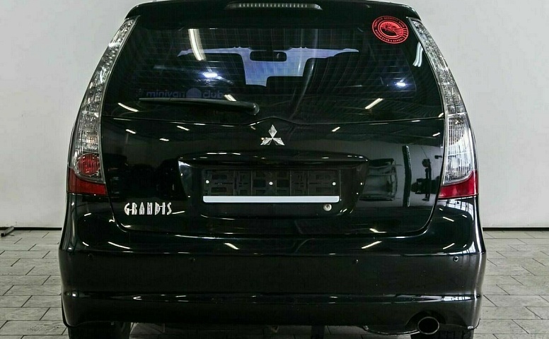 Mitsubishi grandis