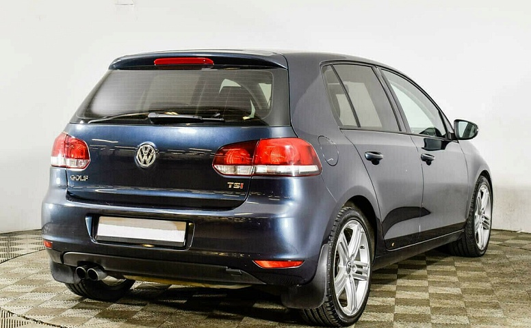 Volkswagen Golf VI