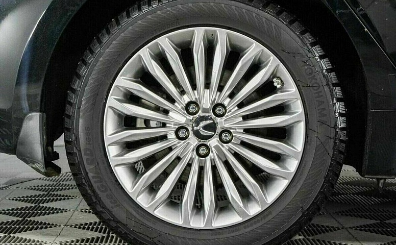 Hyundai equus
