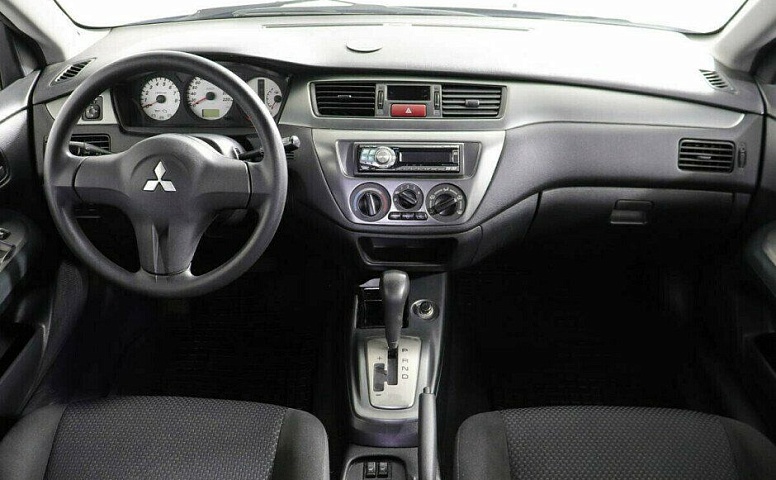 Mitsubishi Lancer 1.6 Автомат