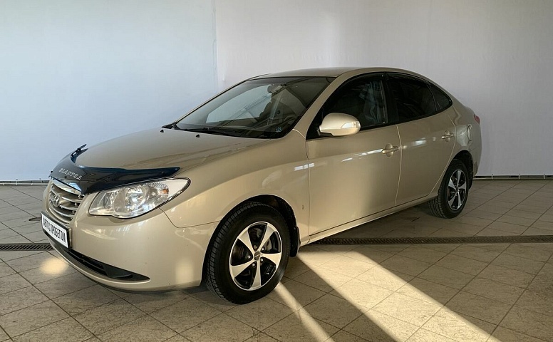 Hyundai ELANTRA 1.6 MT (122 л.с.)