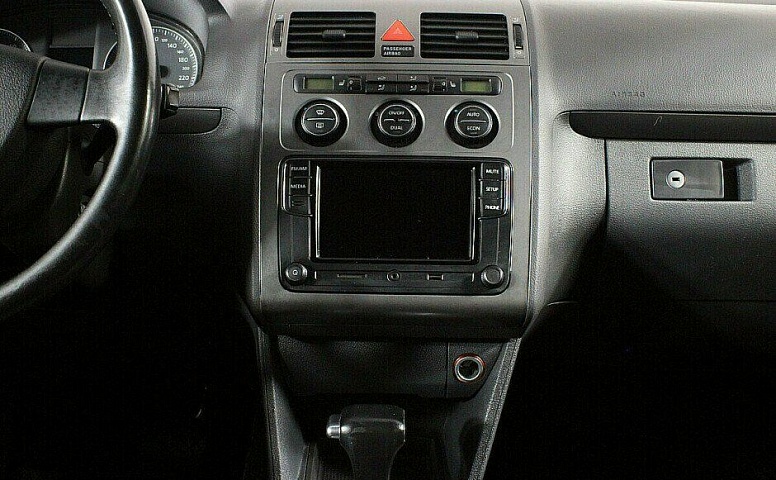 Volkswagen Touran 1.4 Робот