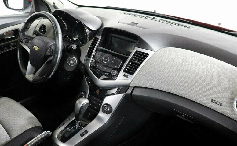 Chevrolet Cruze 1.8 Автомат