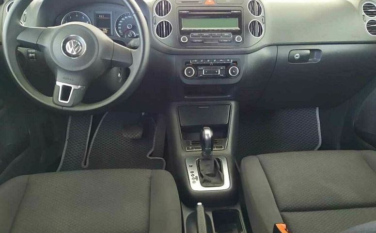 Volkswagen GOLF_PLUS 1.6 AT (102 л.с.)