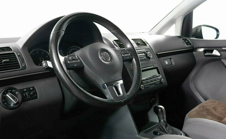 Volkswagen Touran 1.4 Робот