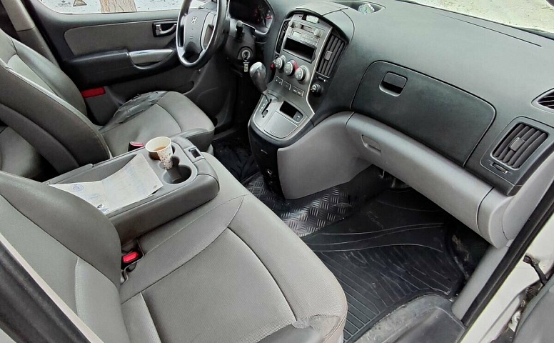 Hyundai Grand Starex I