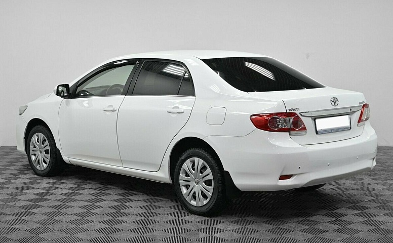 Toyota Corolla X (E140, E150) Рестайлинг