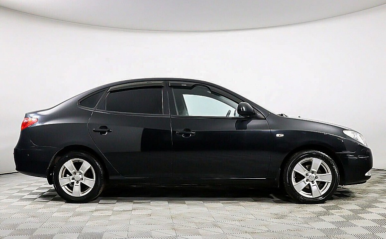Hyundai Elantra 1.6 МКПП