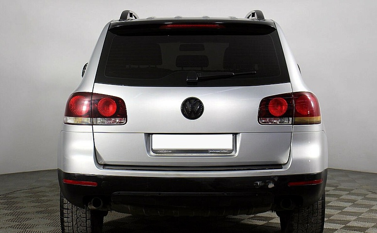 Volkswagen Touareg I Рестайлинг