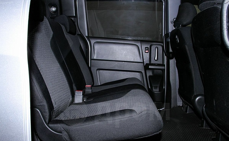 Honda Freed Spike, 1 поколение