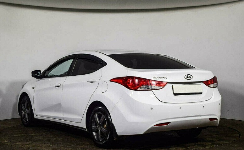 Hyundai Elantra 1.6 Механика