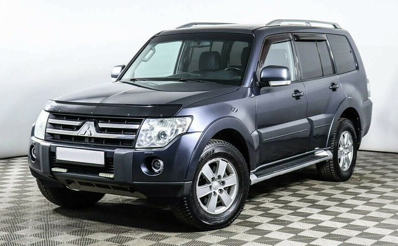 Mitsubishi Pajero IV