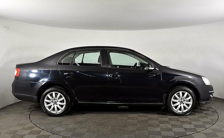 Volkswagen Jetta V