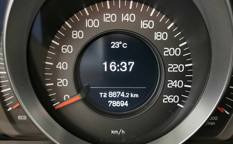 Volvo V40 1.6 D2 Powershift (114 л.с.) Красный