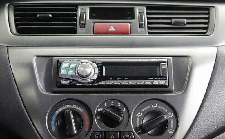 Mitsubishi Lancer 1.6 Автомат