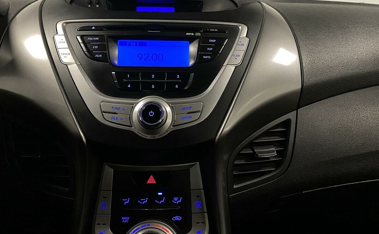Hyundai Elantra 1.6 МКПП