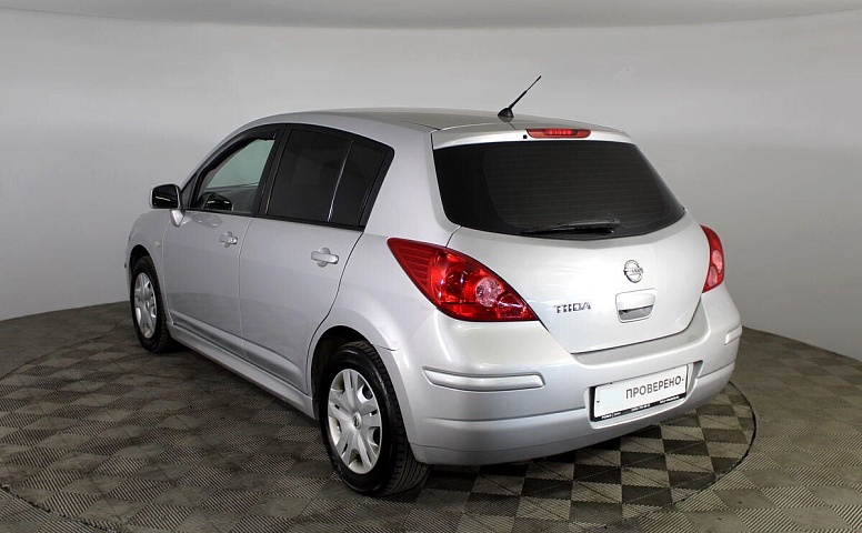 Nissan Tiida