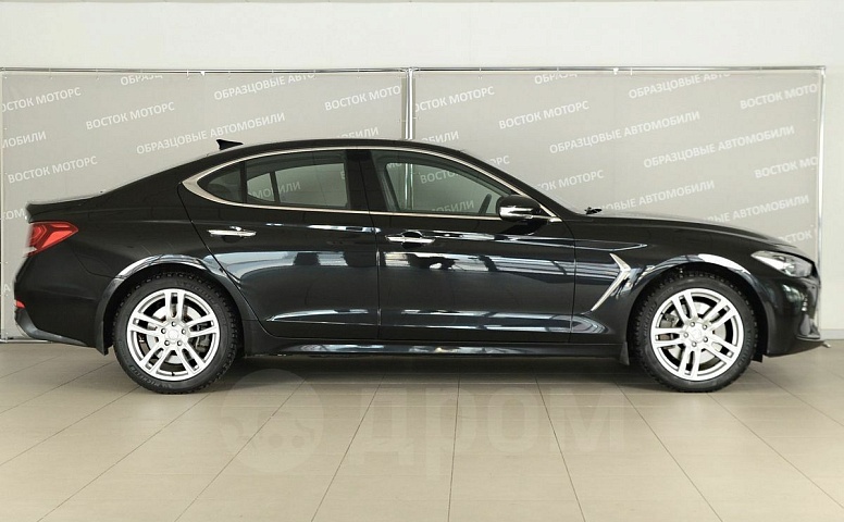 Genesis G70, 1 поколение