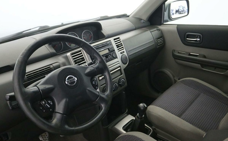 Nissan X-Trail I