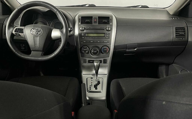 Toyota Corolla X (E140, E150) Рестайлинг
