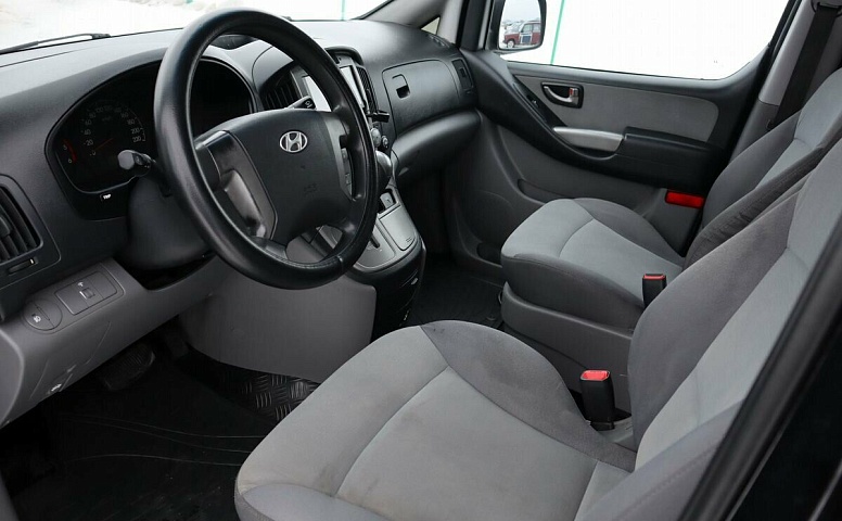 Hyundai Grand Starex I