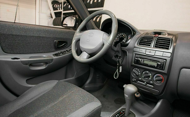 Hyundai accent