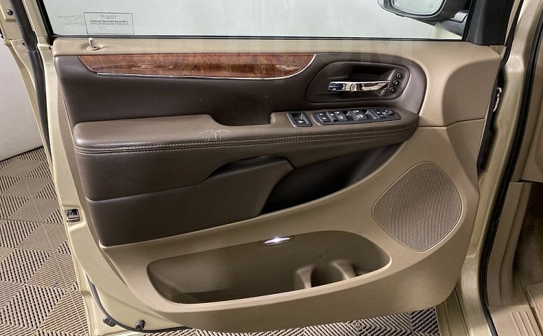 Chrysler Grand Voyager, 5 поколение