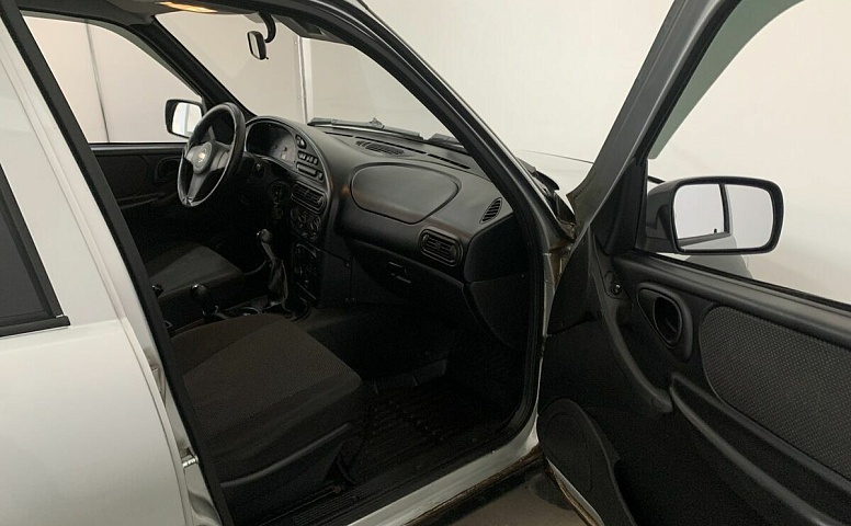 Chevrolet NIVA 1.7 MT (80 л.с.) 4WD