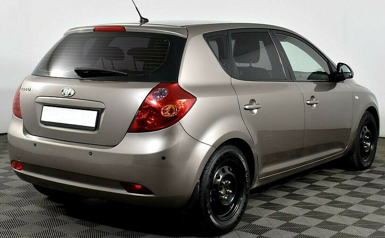 Kia Ceed I