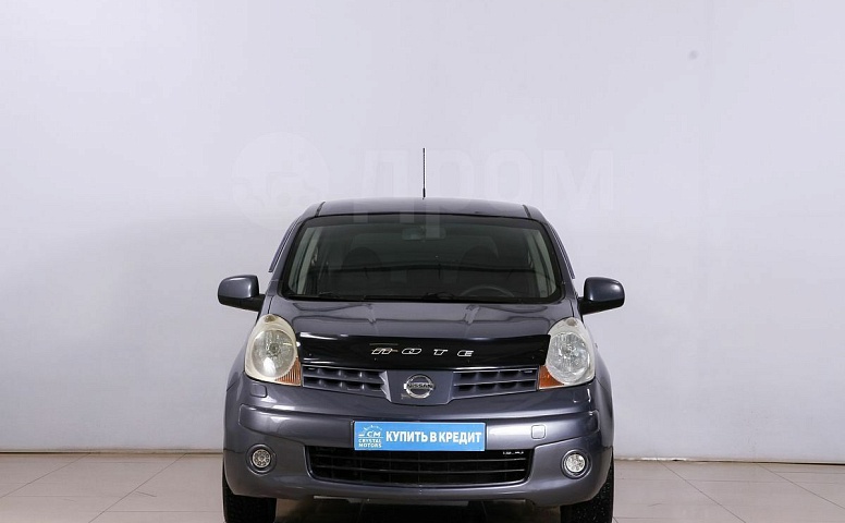 Nissan Note, 1 поколение