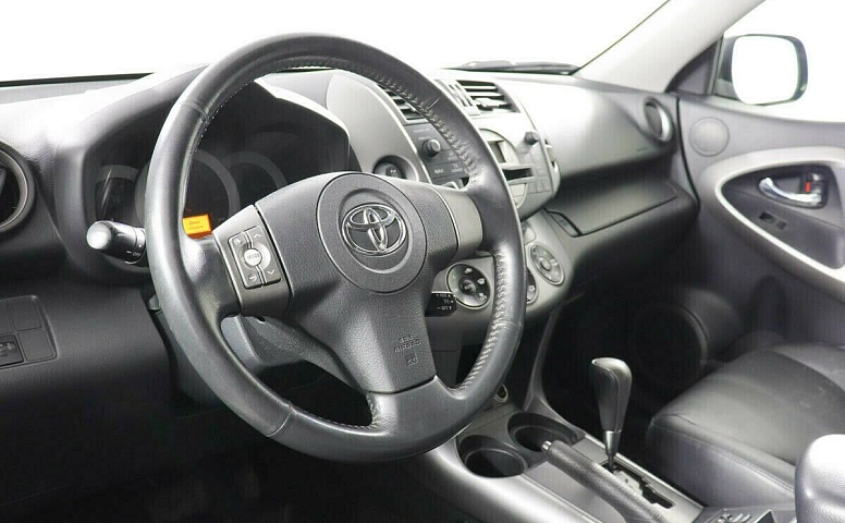 Toyota RAV4 III (XA30)