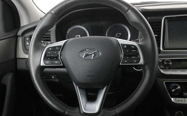 Hyundai Sonata 2.0 АКПП