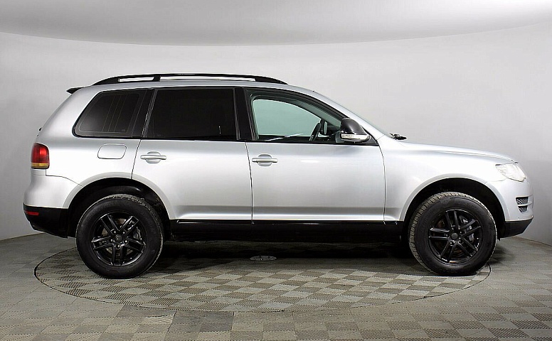 Volkswagen Touareg I Рестайлинг