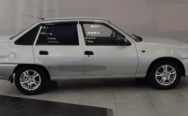 Daewoo NEXIA 1.6 MT (109 л.с.)